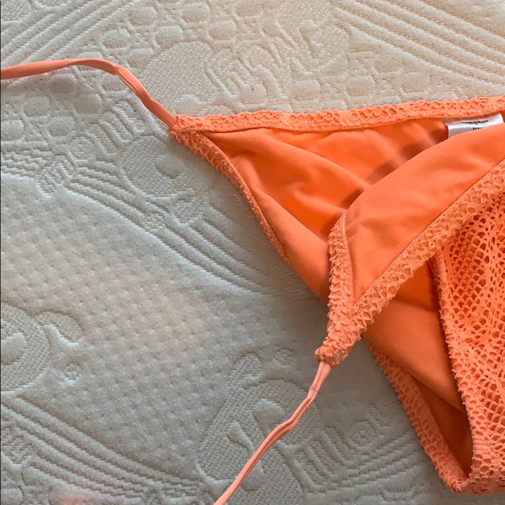 Bright Bikini - Picture 4 of 10